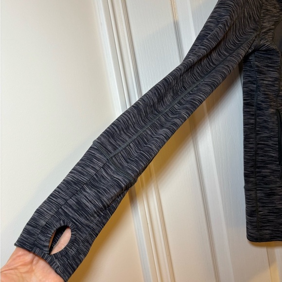 Lululemon - Grey and White Casual Long Sleeve Scuba Hoodie Full Zip in Size 2 - Picture 10 of 13